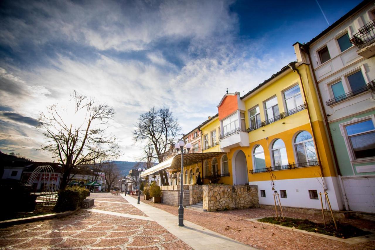 Old City Square Apartment Lovech Luaran gambar